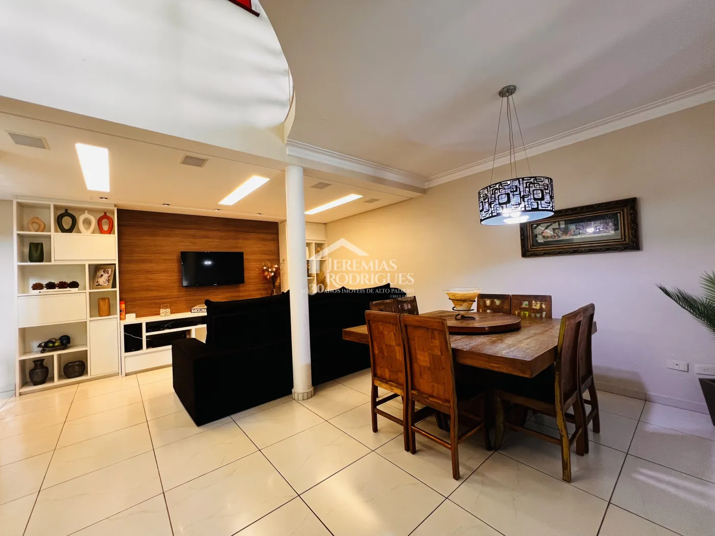 Casa com 4 dormitórios, 394 m² - Alto São Pedro - Taubaté/SP.