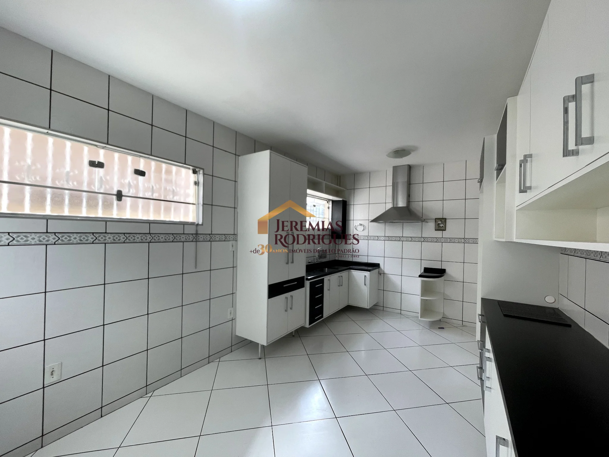 Casa para locação e venda no Centro em Taubaté/SP. — foto 4