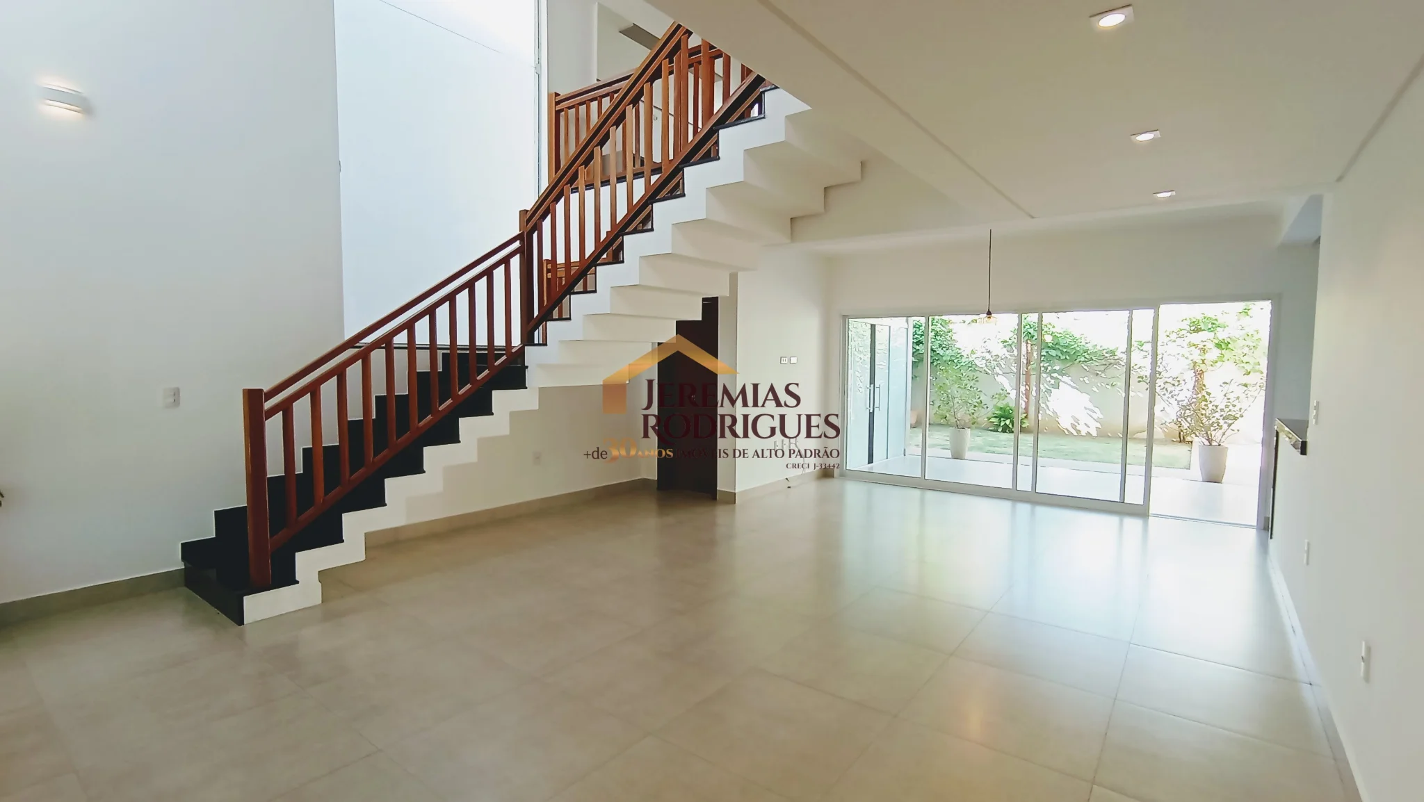 Casa à venda no Condomínio Campos do Conde II em Tremembé/SP.