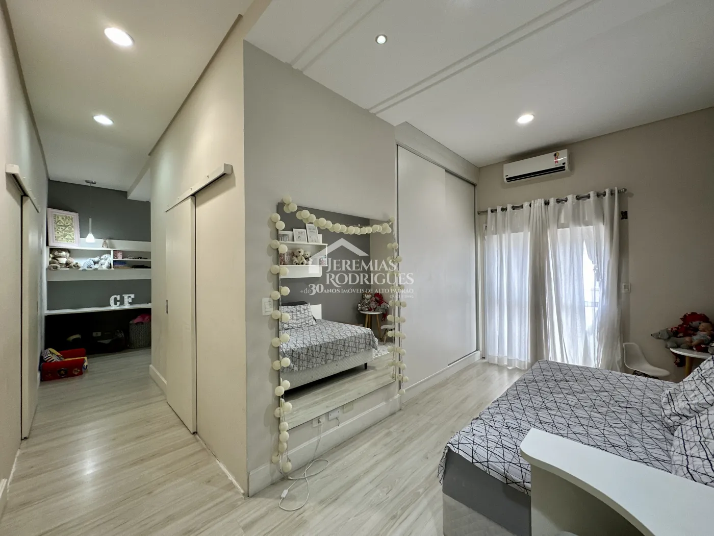 Casa à venda com 3 dormitórios no Condomínio Campos do Conde I em Tremembé/SP
