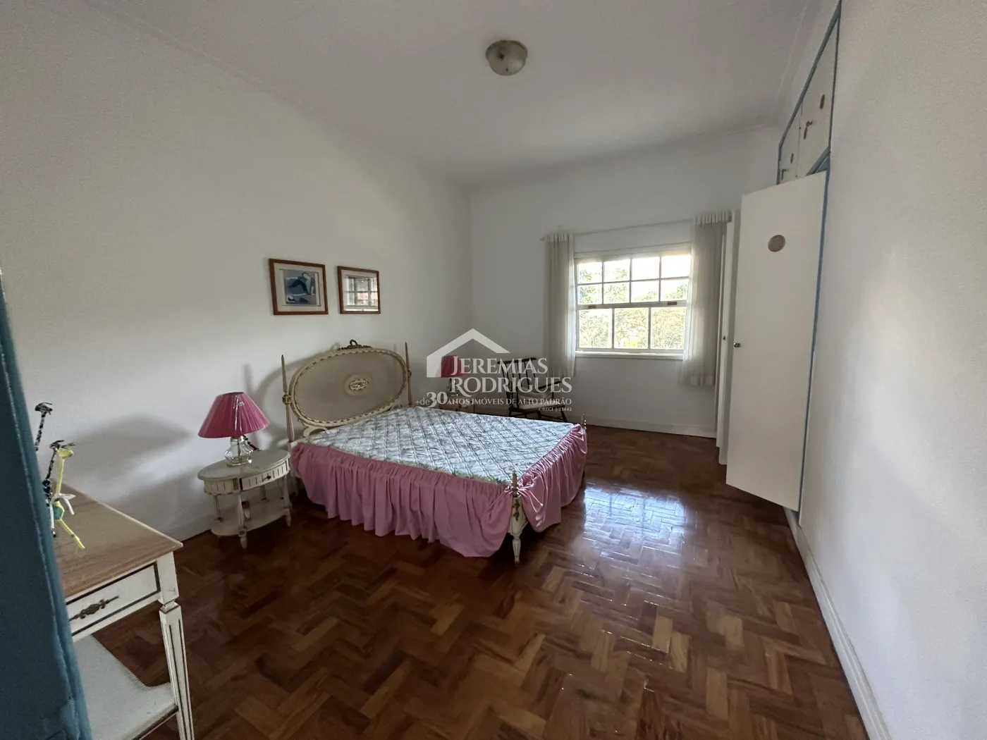 Fazenda para criação de gado de corte e plantação de milho, com mais de 612 hectares, em Cruzeiro-SP.