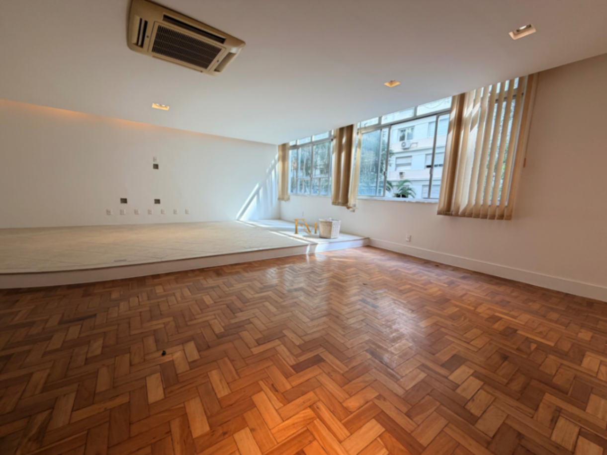 Apartamento à venda com amplitude, design, 4 quartos, e 2 vagas a 350m da praia em Copacabana posto — foto 25