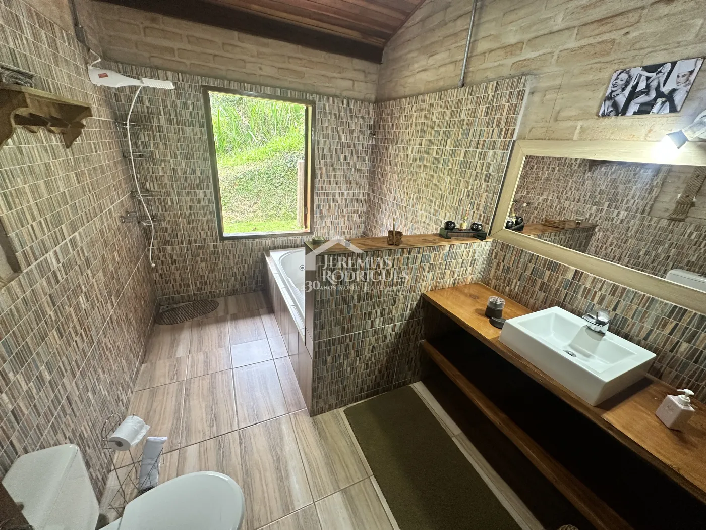 Casa à venda com 3 suítes no Centro em Santo Antônio do Pinhal/SP