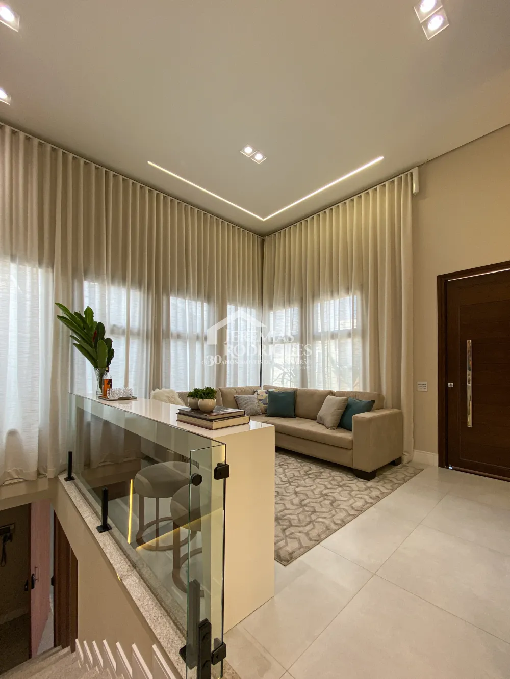Casa com 3 quartos, 203 m², à venda por R$ 1.490.000- Condomínio Colinas do Belém - Taubaté/SP