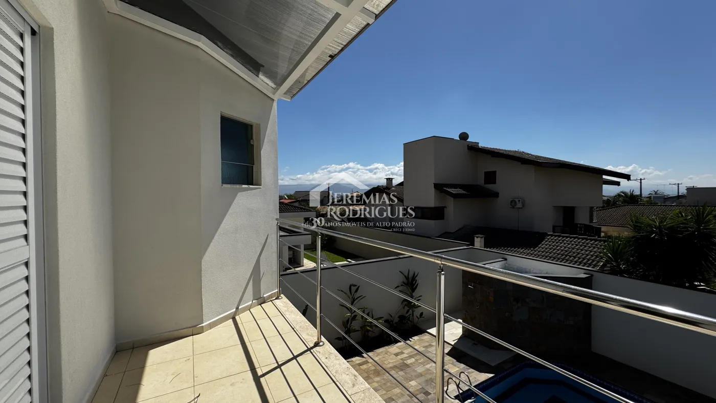 Casa para venda com 4 suítes no Condomínio Real Ville em Pindamonhangaba/SP