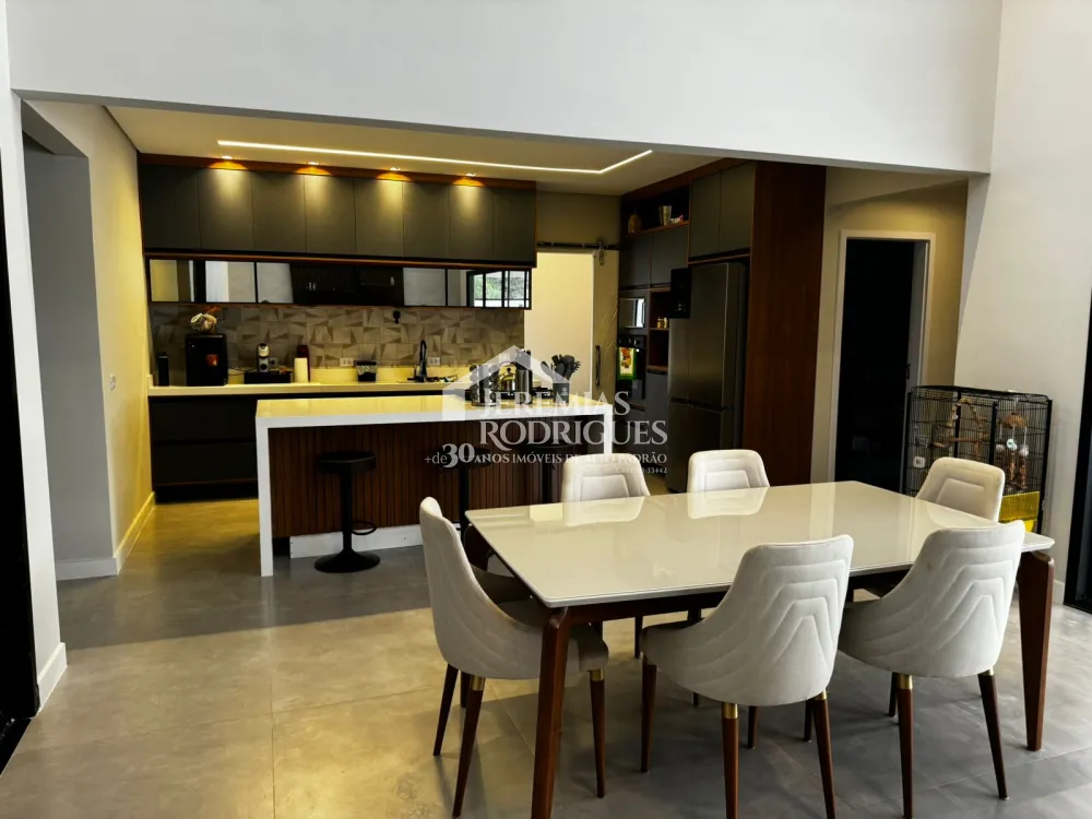 Casa com 4 suítes, 261 m² - Condomínio Altos do Cataguá - Taubaté/SP.