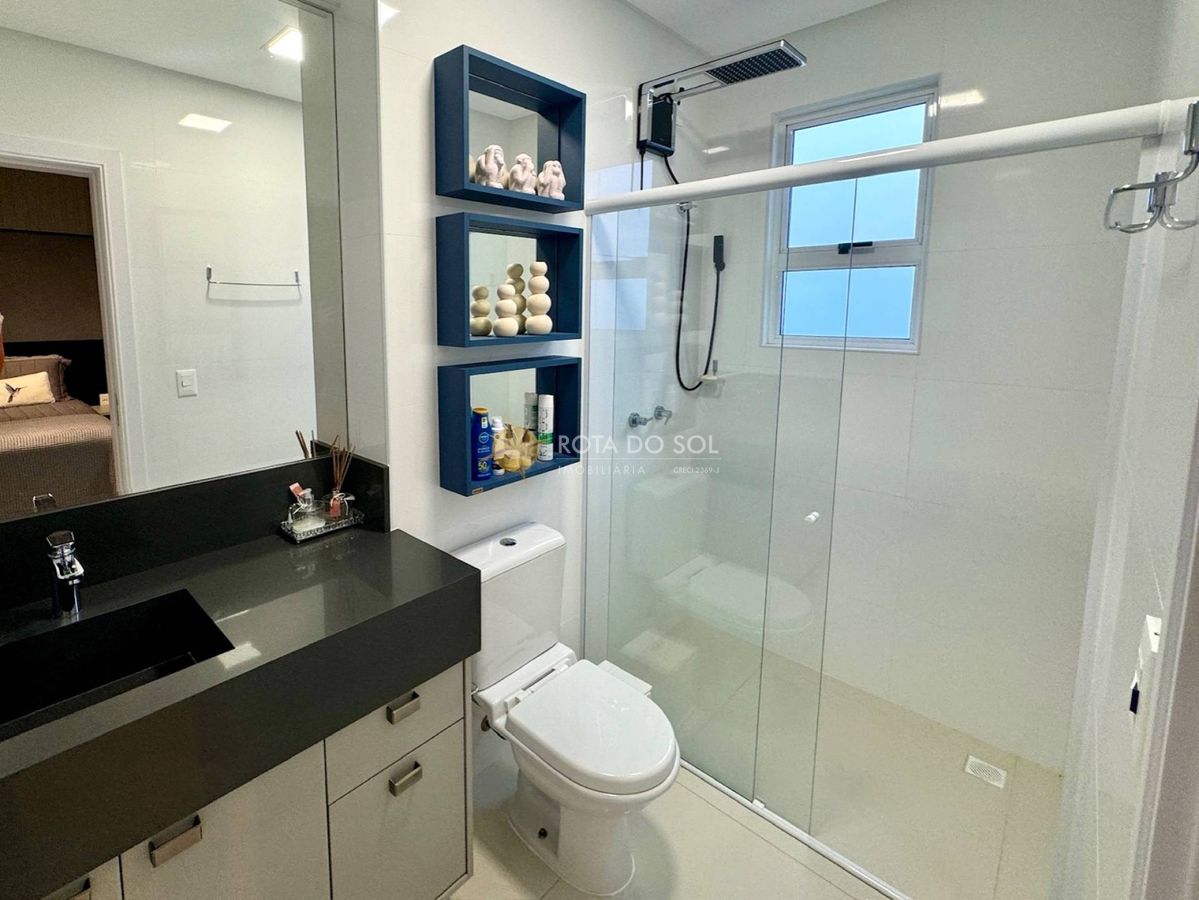 Imperial Palace Apartamento 5 Suítes Meia Praia Itapema SC — foto 37