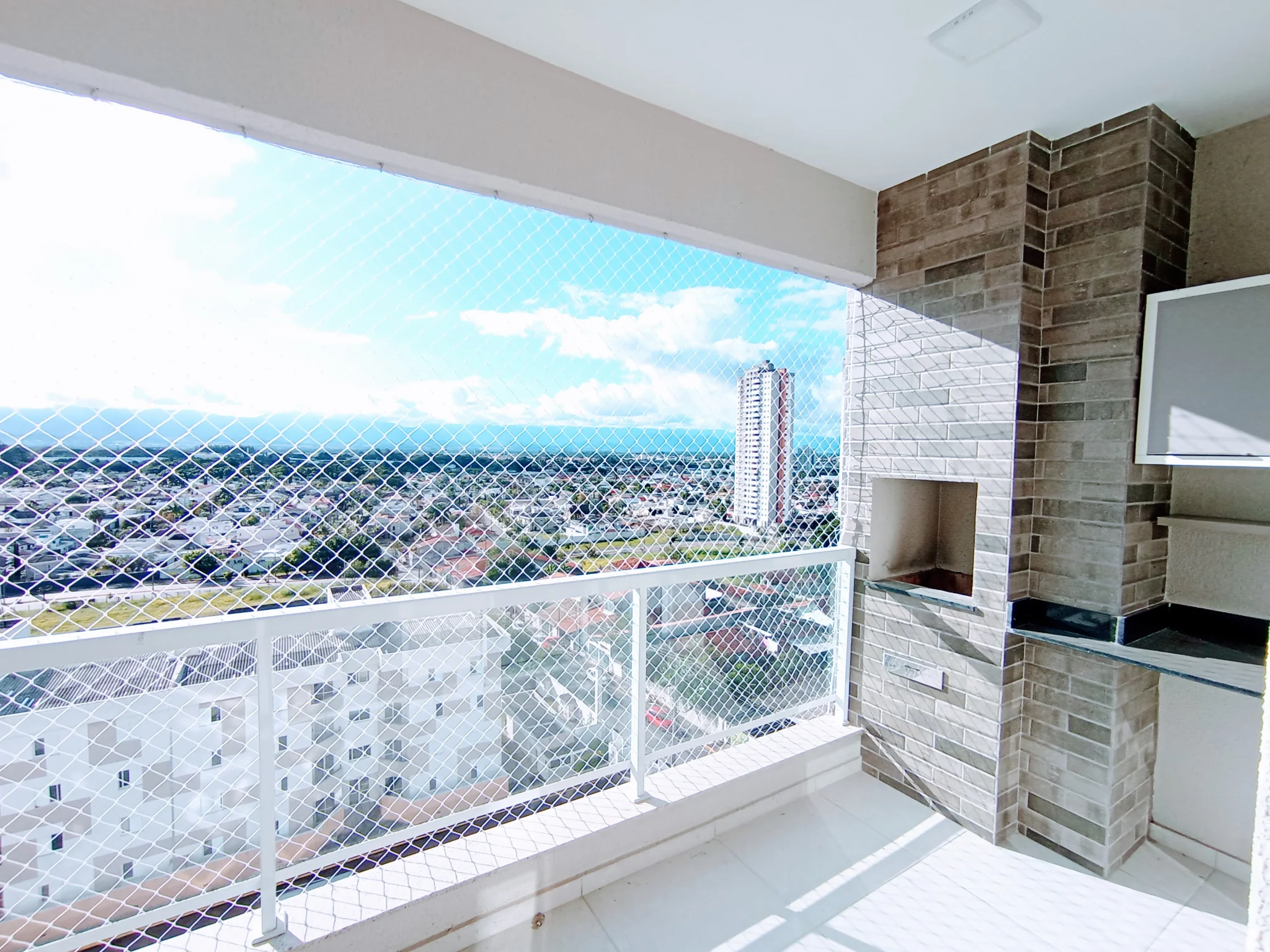 Apartamento para locação com 2 dormitórios, 72 m² no Residencial Allure em Taubaté/SP.