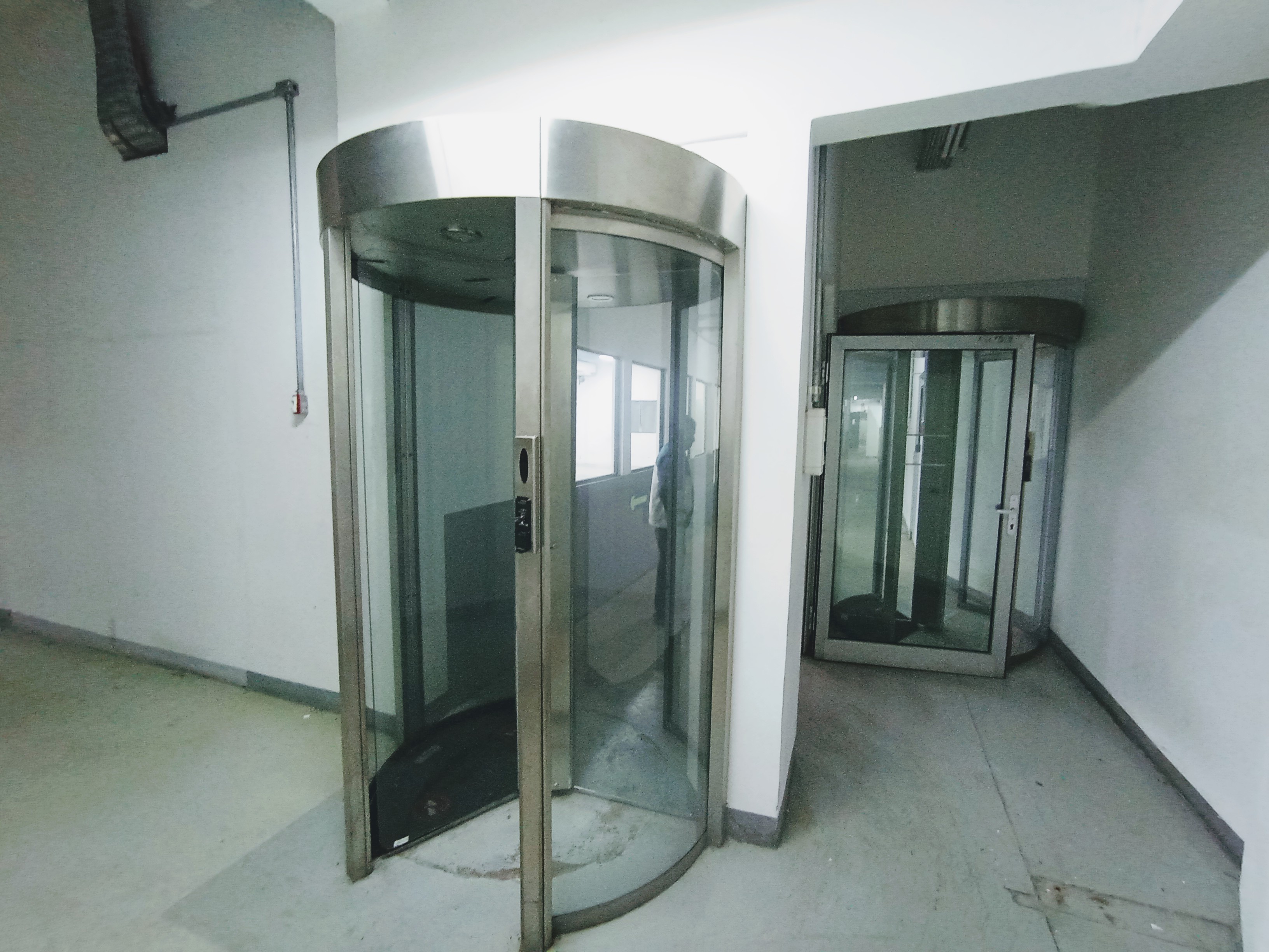 Prédio para venda e locação, 6.000 m² no bairro Jardim Independência em Taubaté/SP.