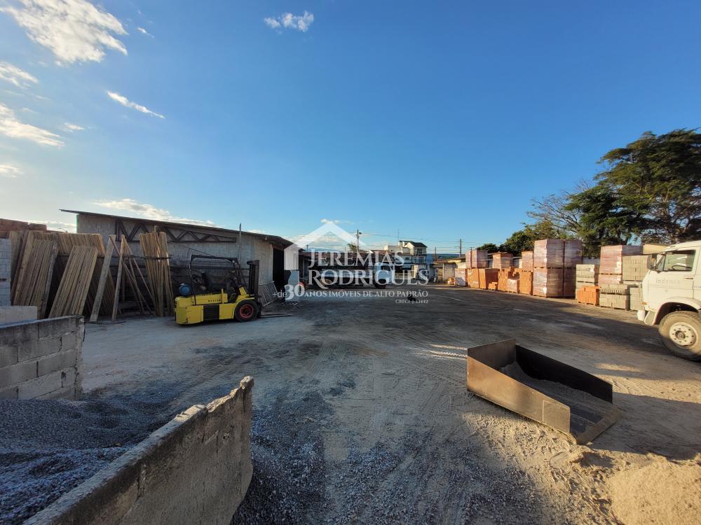 Galpão com área total de 1.600 m² - Pindamonhangaba/SP