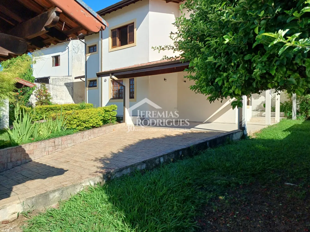 Casa com 3 quartos, 223 m², venda por R$670.000 - Campo Alegre - Pindamonhangaba/SP