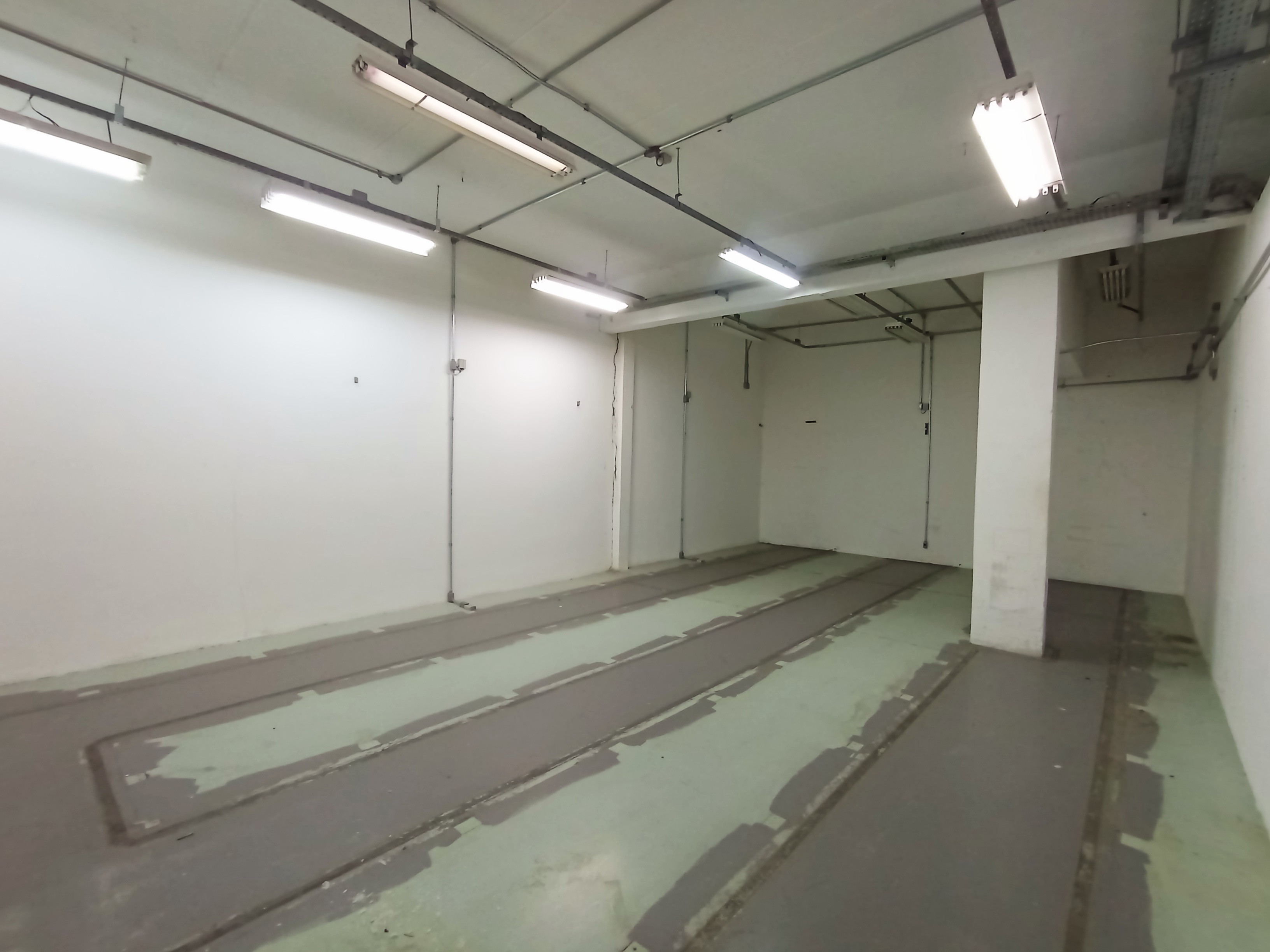 Prédio para venda e locação, 6.000 m² no bairro Jardim Independência em Taubaté/SP.