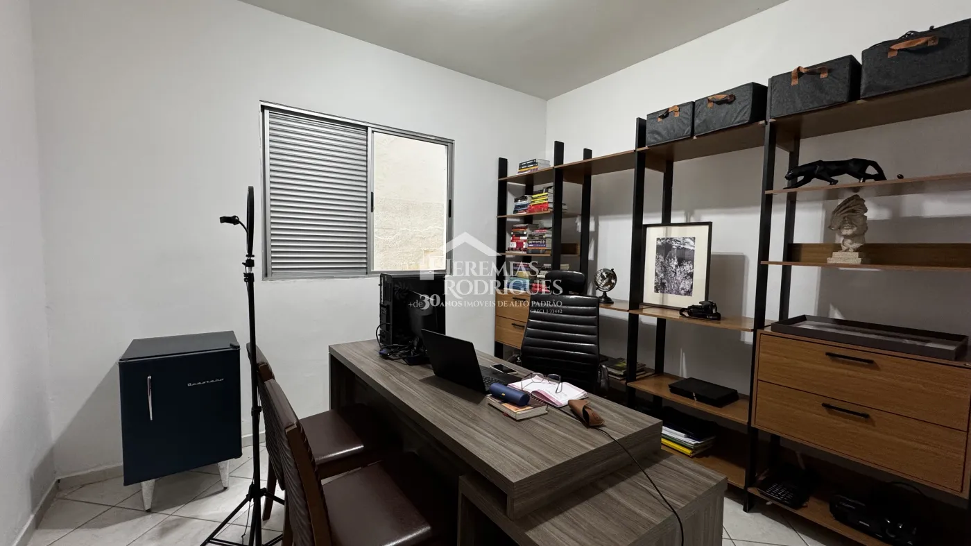 Casa à venda com 5 dormitórios no Condomínio Real Ville em Pindamonhangaba/SP