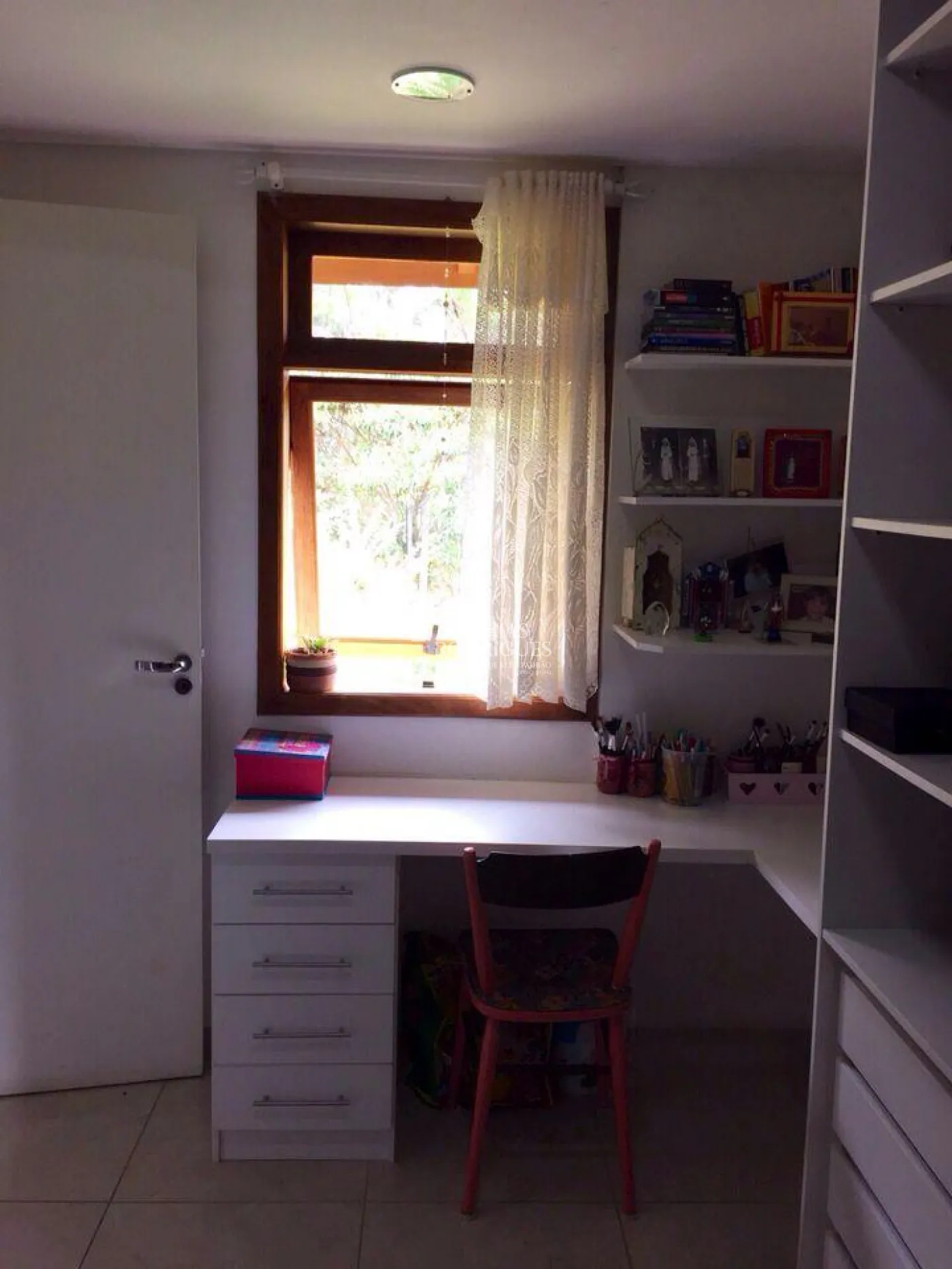 Casa com 3 dormitórios, 135 m² - Condomínio Chácaras Cataguá - Taubaté/SP