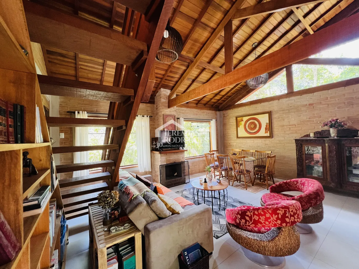 Chácara com 2 casas e 7 suítes - Loteamento Cortina D´Ampezzo - Santo Antônio do Pinhal/SP