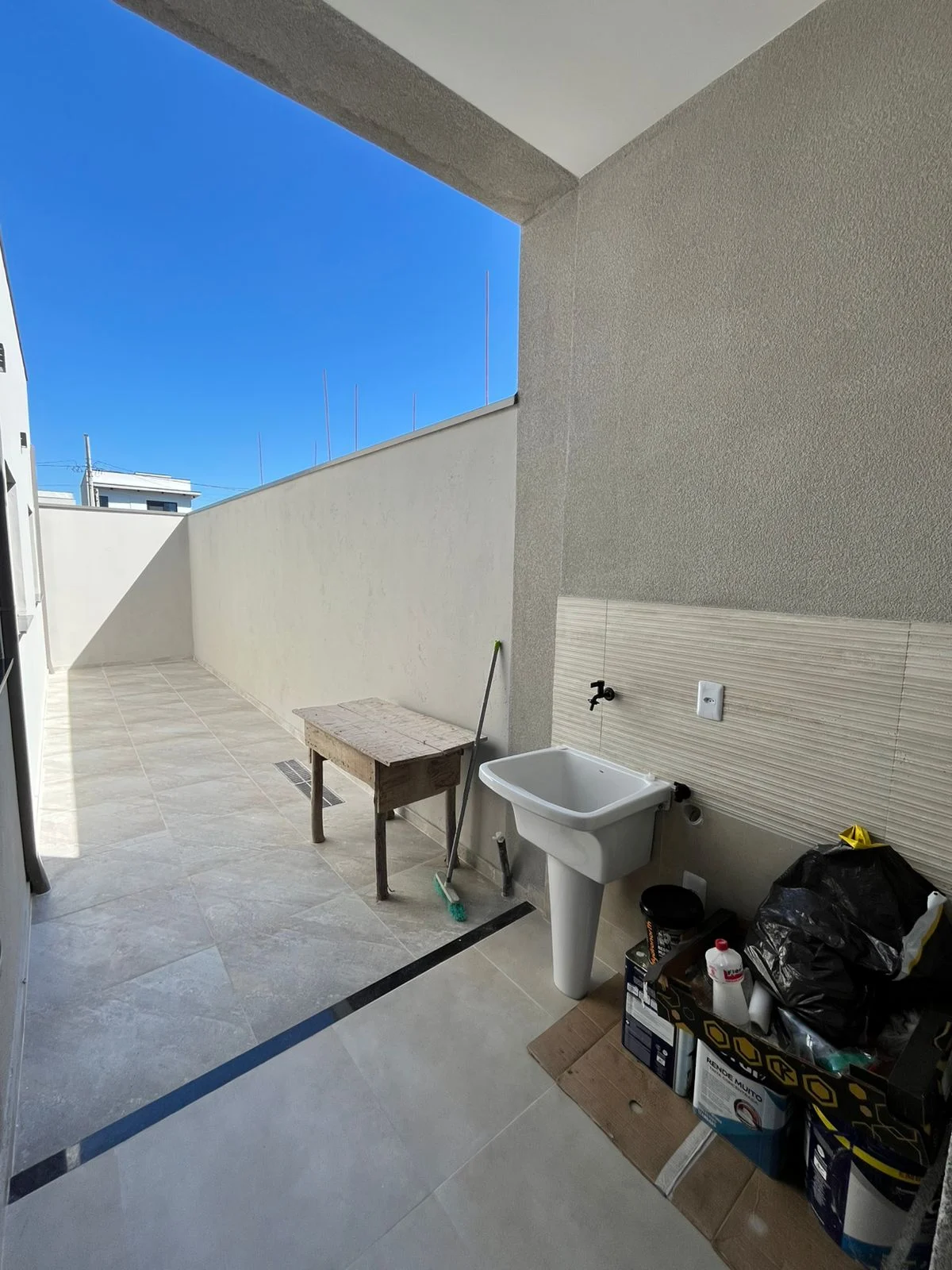 Casa à venda no Santa Clara – 3 quartos, suíte, área gourmet | Pindamonhangaba