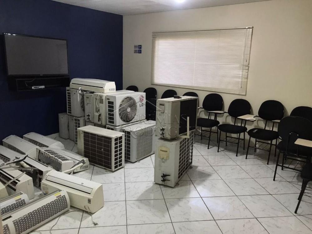 Comercial comercial à venda por R$ 3.000.000,00 - Taubaté/SP