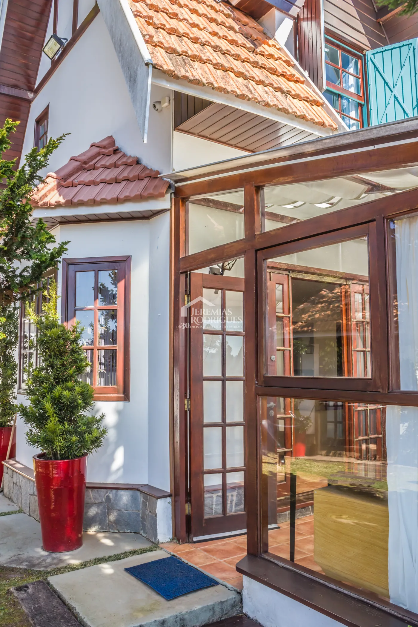Casa com 3 suítes, 170 m² - Condomínio Jardim Monte Belo - Campos do Jordão/SP