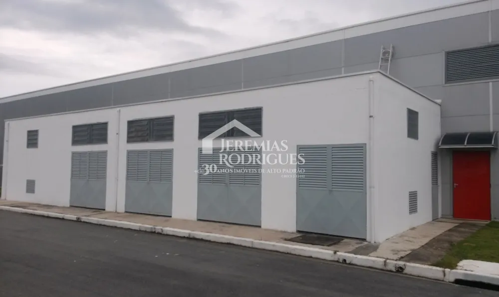 Excelente galpão padrão AA climatizado e com piso antiestático