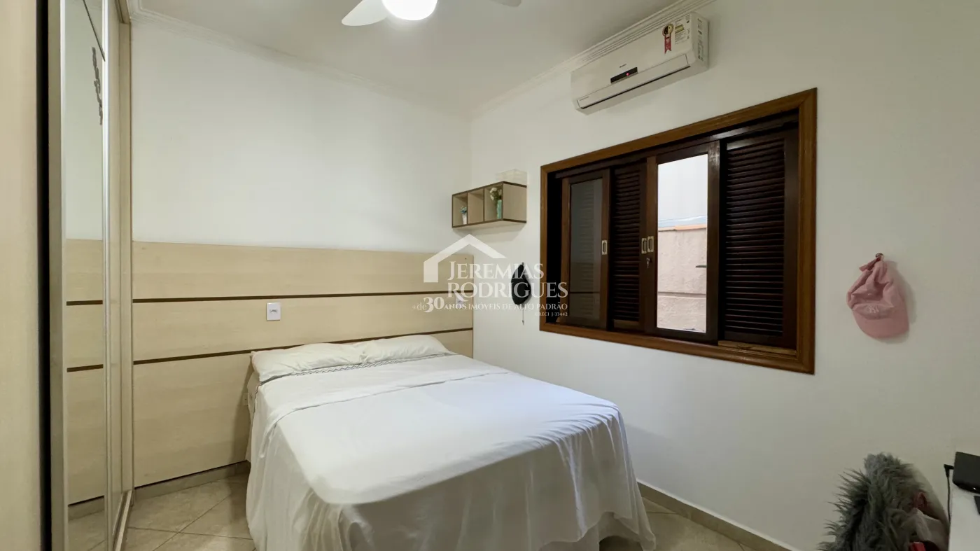 Casa para venda com 3 dormitórios no Condomínio Real Ville em Pindamonhangaba/SP