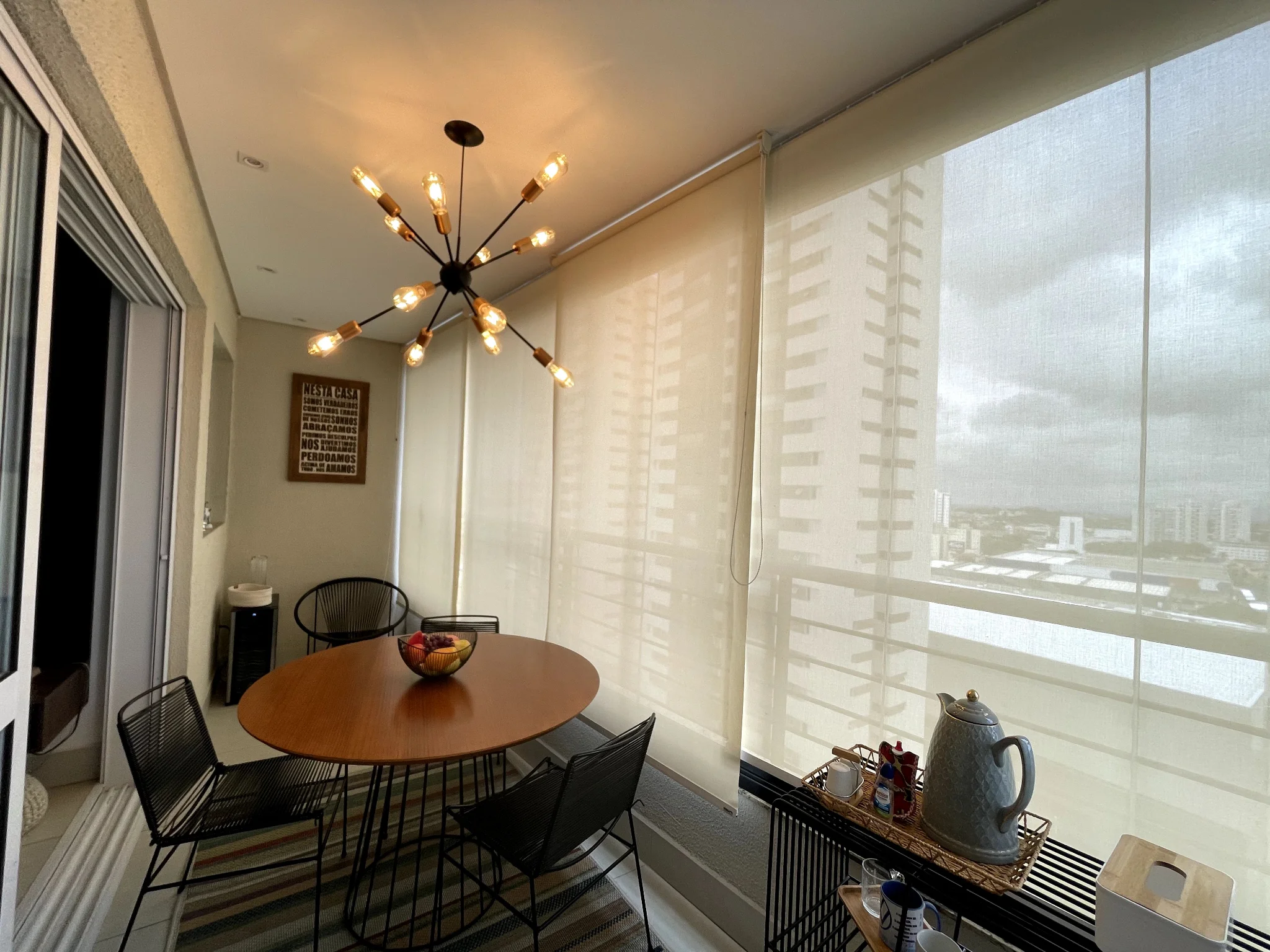 Apartamento à venda com 3 suítes no Condomínio Renaissance em Taubaté/SP. 