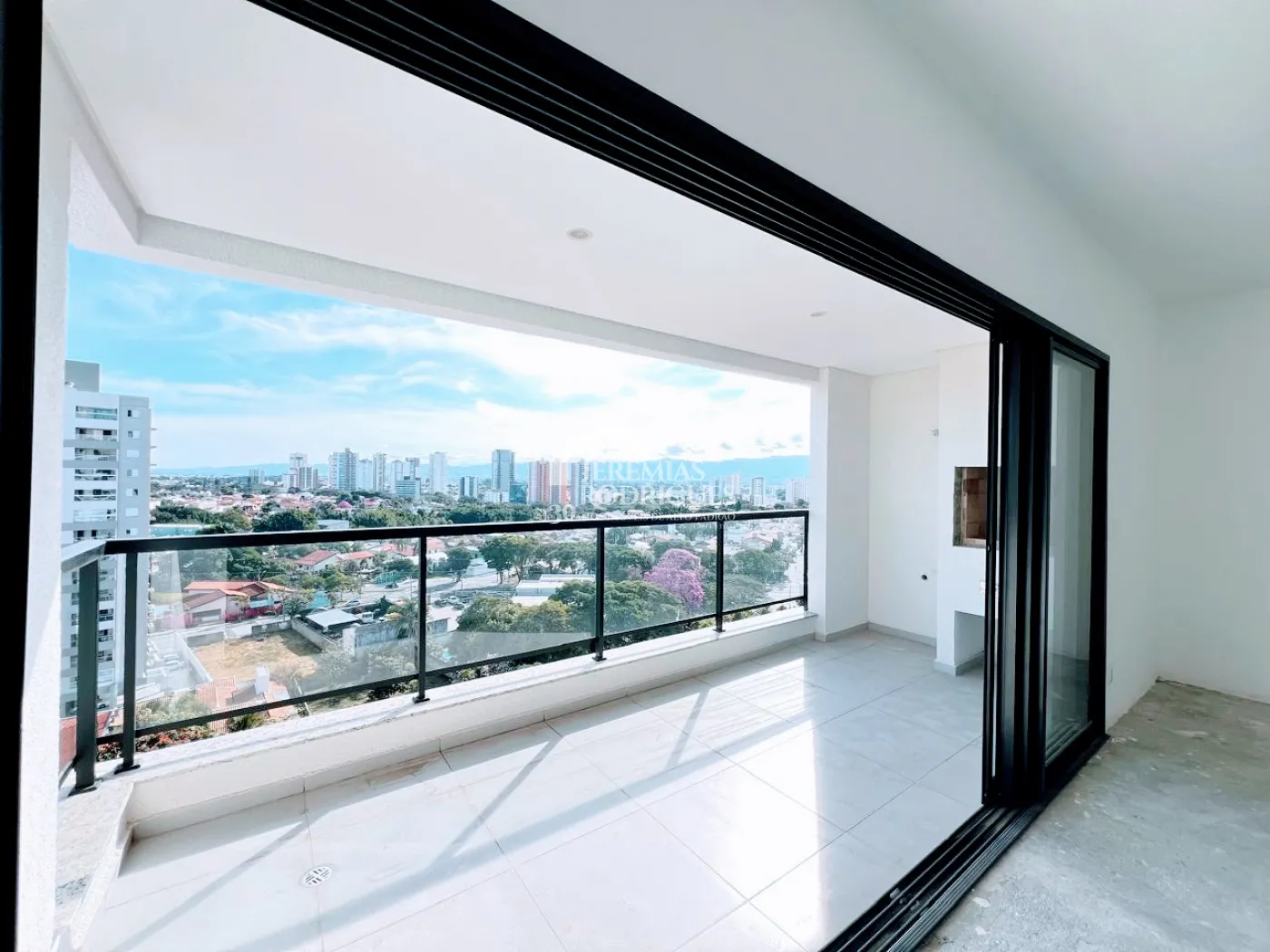 Apartamento à venda com 3 dormitórios, 109 m² - Condomínio Lucca- Taubaté/SP.