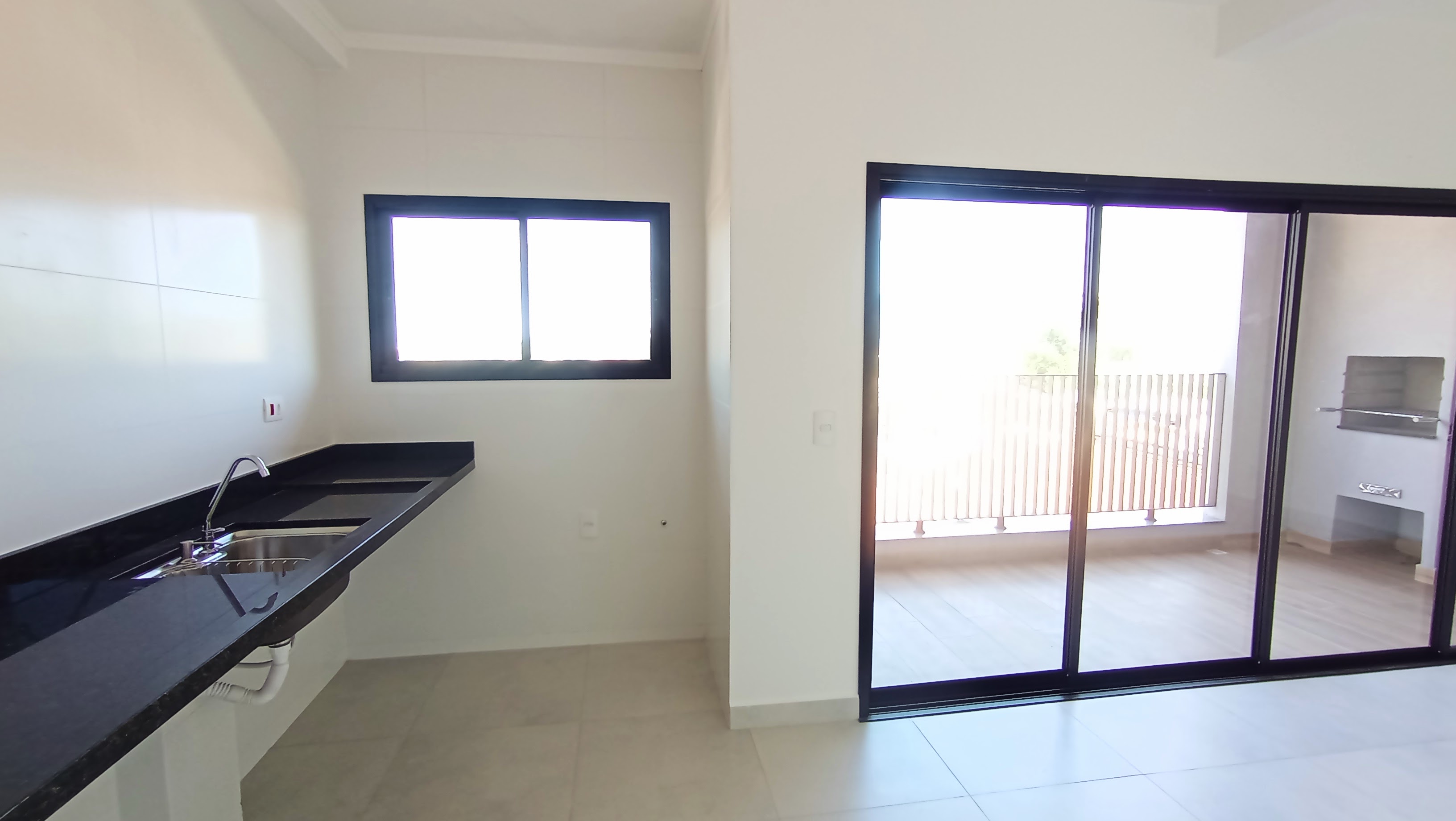 Apartamento à venda com 3 suítes, 124 m² no Edifício Residencial Apoema em Ubatuba/SP.