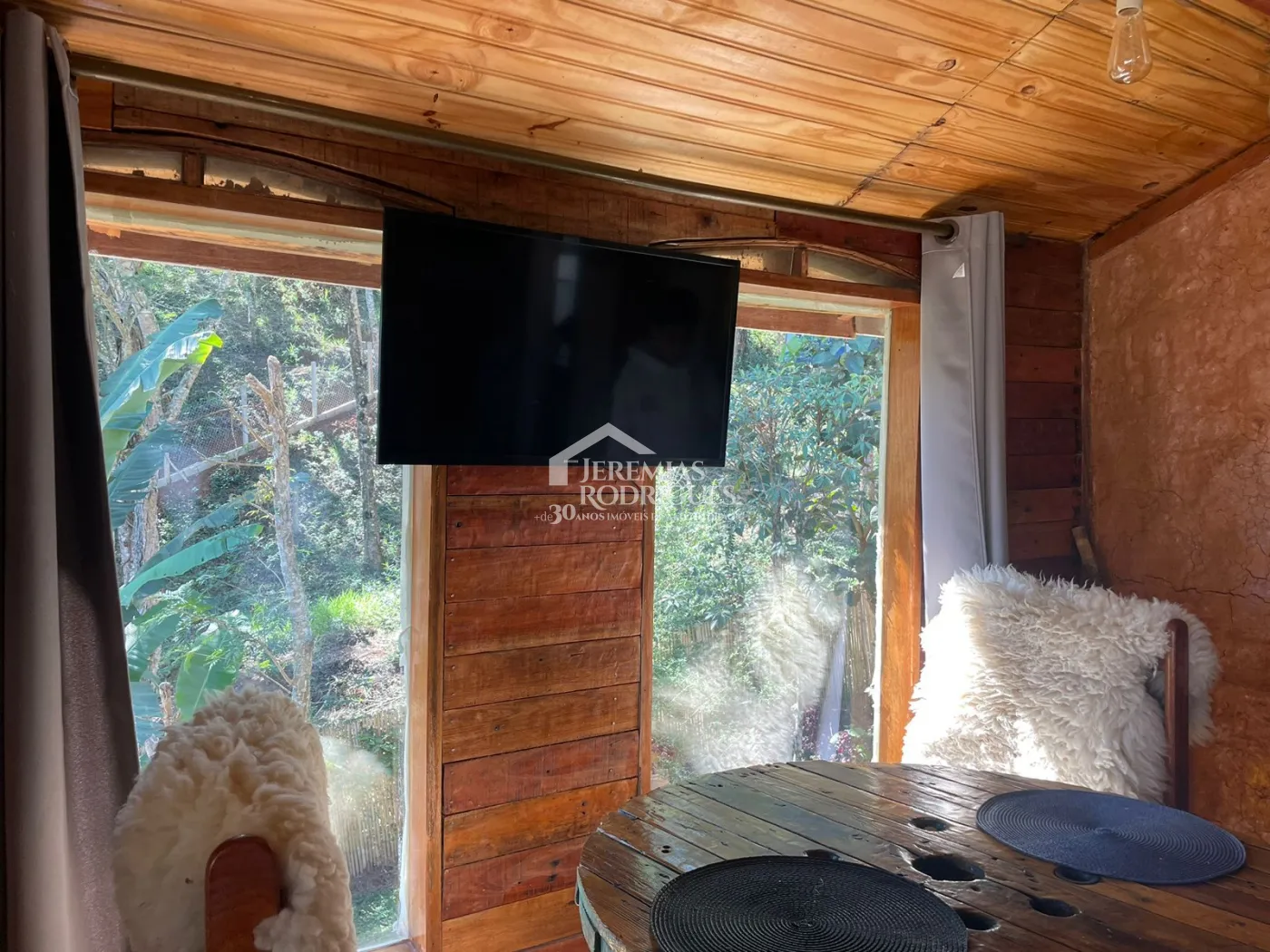 Casa com 2 suítes, no Pinhalzinho em Santo Antônio do Pinhal/SP