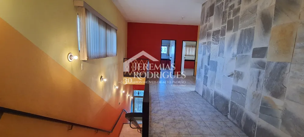 Prédio comercial com 310 m² -  Independencia - Taubaté/SP