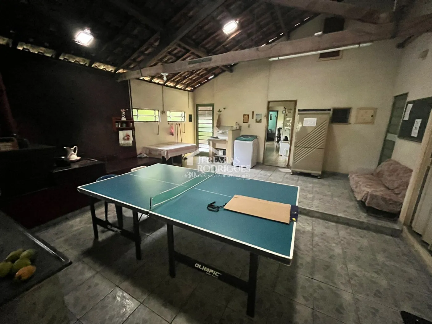 Terreno com 1.800 m² no bairro Campo Alegre em Pindamonhangaba/SP.