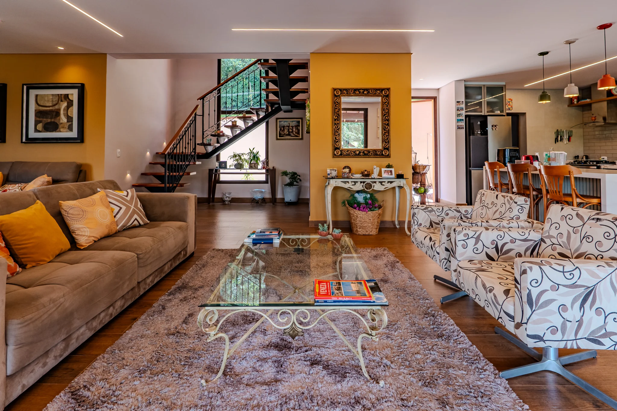 Casa à venda com 3 suítes no Condomínio Parque da Mantiqueira em Santo Antônio do Pinhal/SP. 