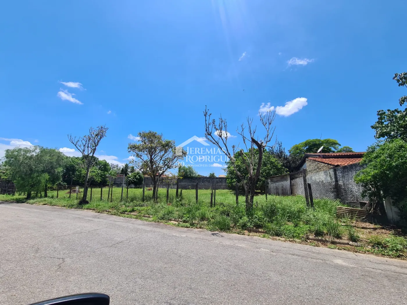 Terreno com 1.472 m² - Condomínio Residencial Eldorado - Tremembé/SP.