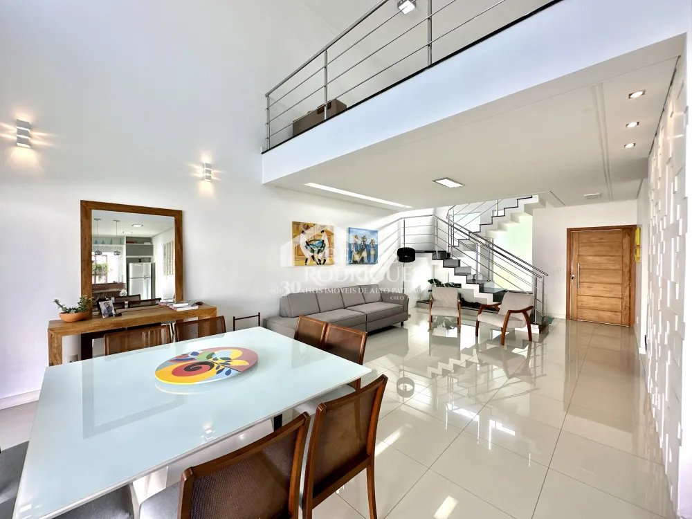 Casa mobiliada para locação no Condomínio Campos do Conde I em Tremembé/SP. 