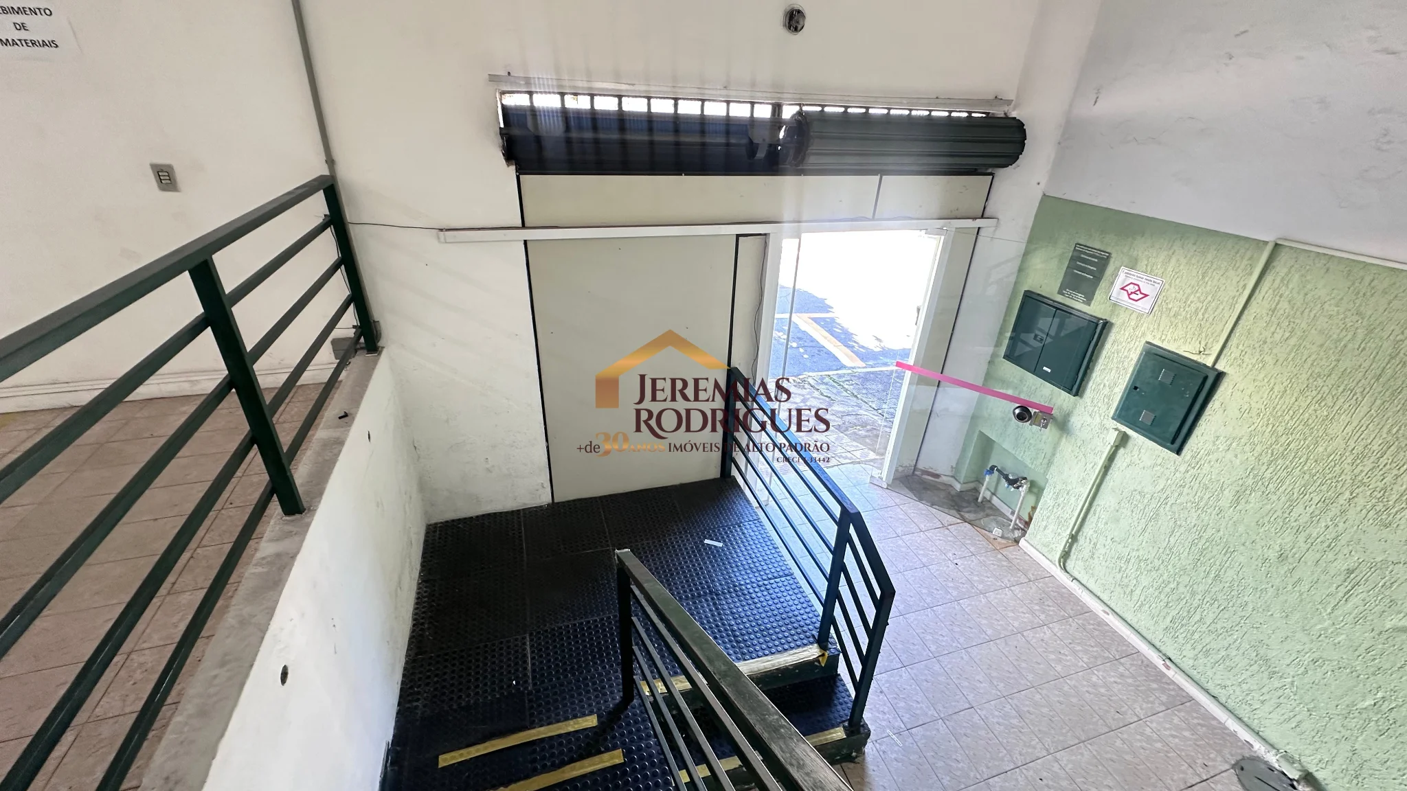 Ponto Comercial para locação no Centro em Pindamonhangaba/SP.