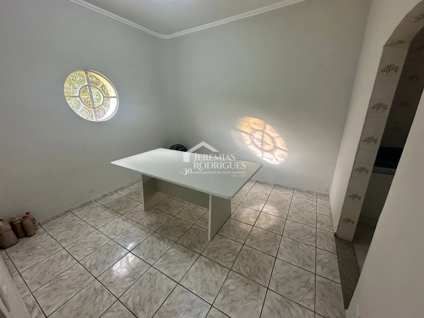 Casa para venda e locação com 3 dormitórios no bairro Jardim Residencial Doutor Lessa em Pindamonhangaba/SP