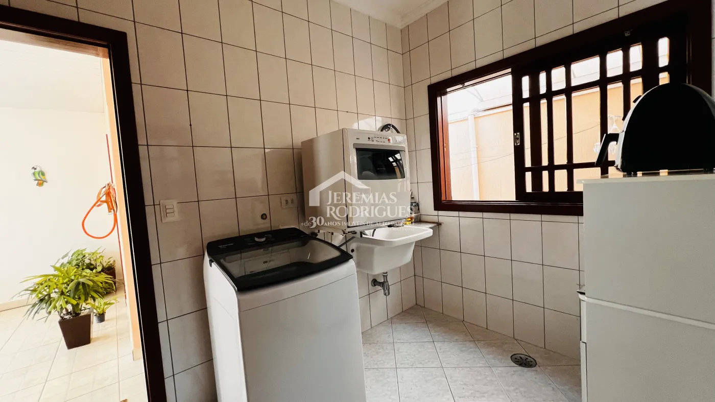 Casa com 3 dormitórios, 268 m² - Condomínio Taubaté Village - Taubaté/SP