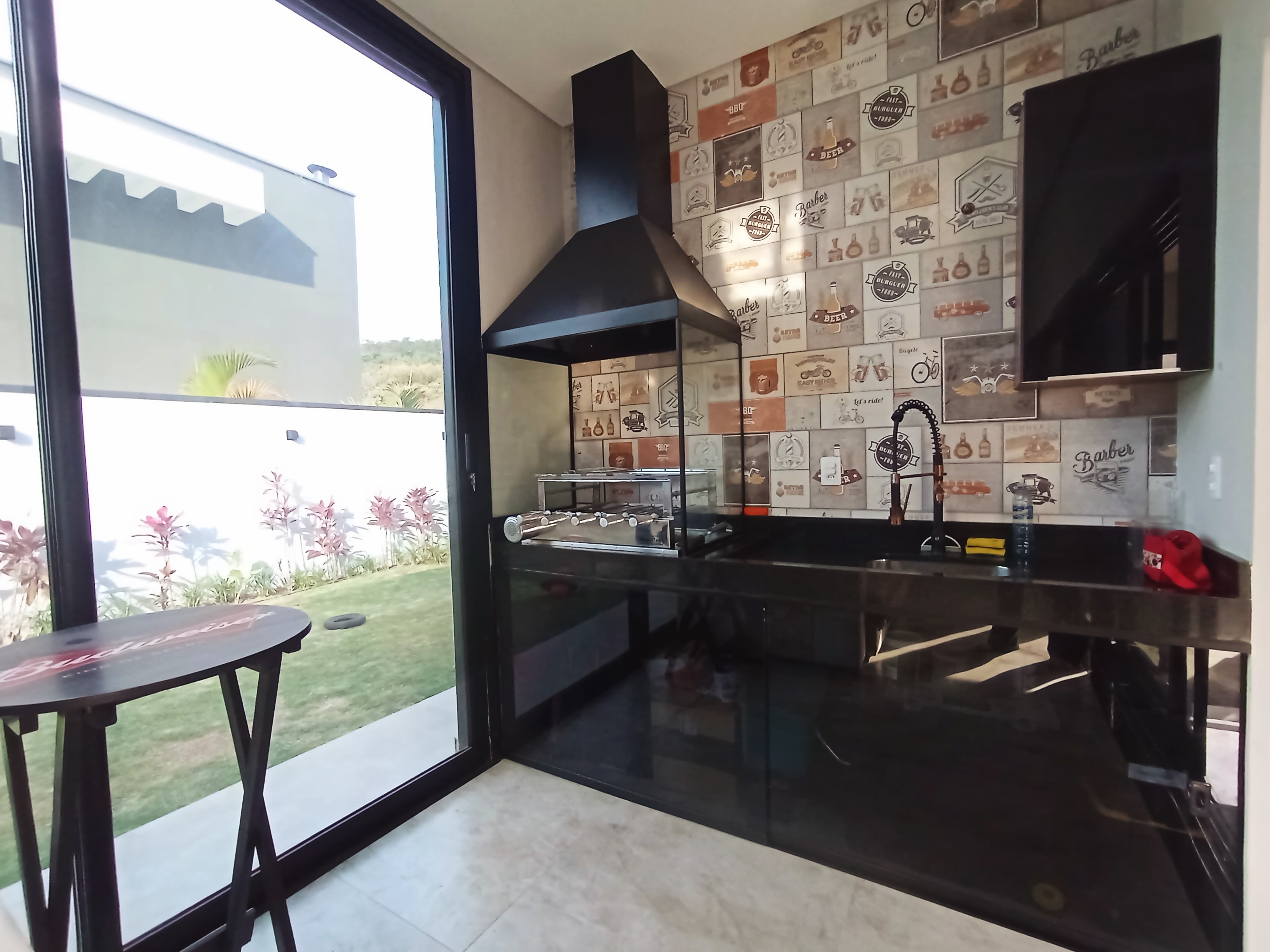 Casa à venda com 4 dormitórios no Condomínio Cyrela Landscape em Taubaté/SP.