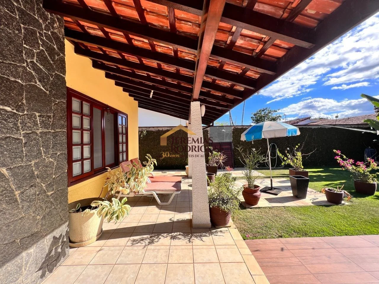 Casa à venda no bairro Jardim Residencial Doutor Lessa em Pindamonhangaba/SP.