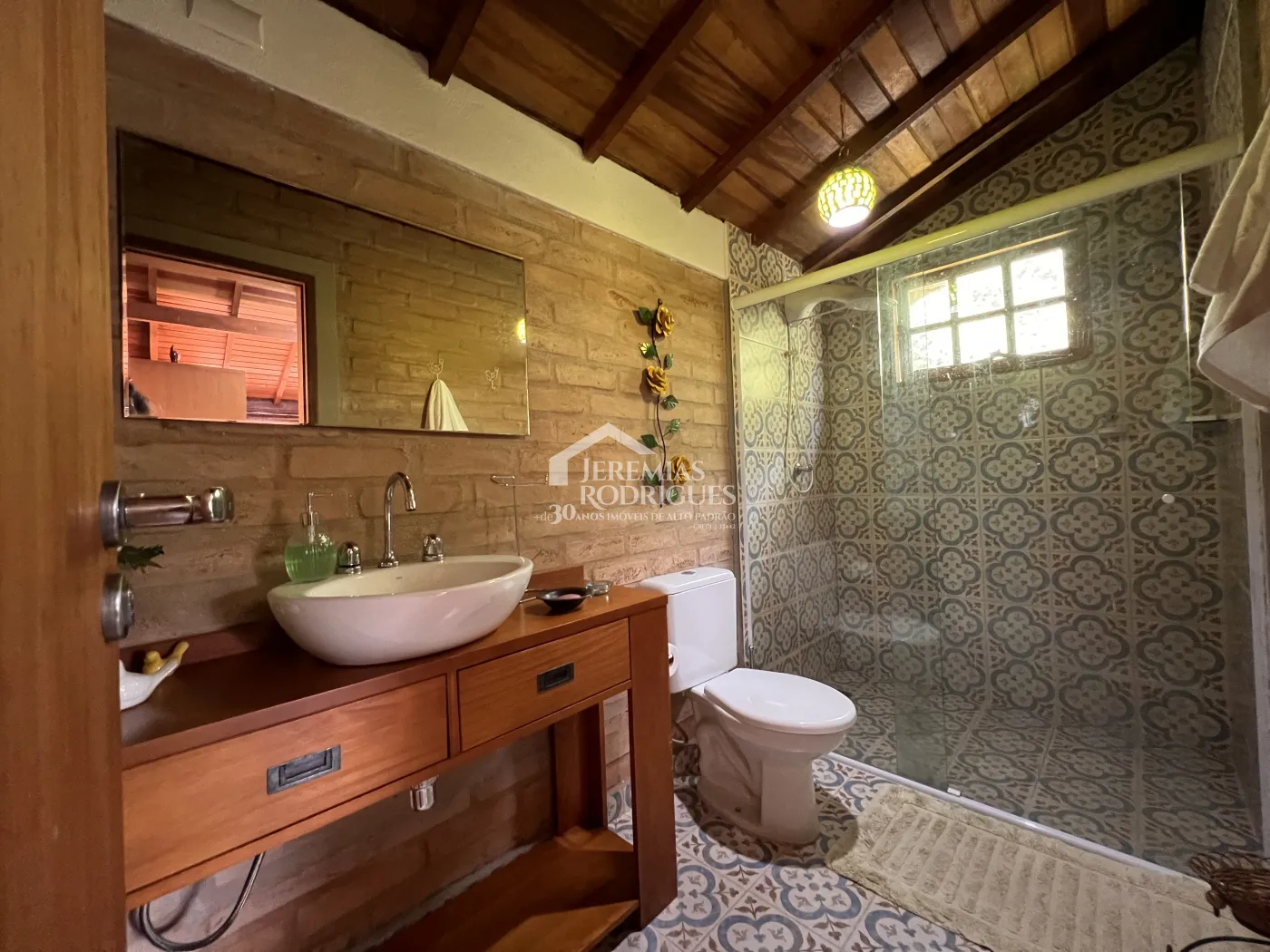 Chácara com 2 casas e 7 suítes - Loteamento Cortina D´Ampezzo - Santo Antônio do Pinhal/SP