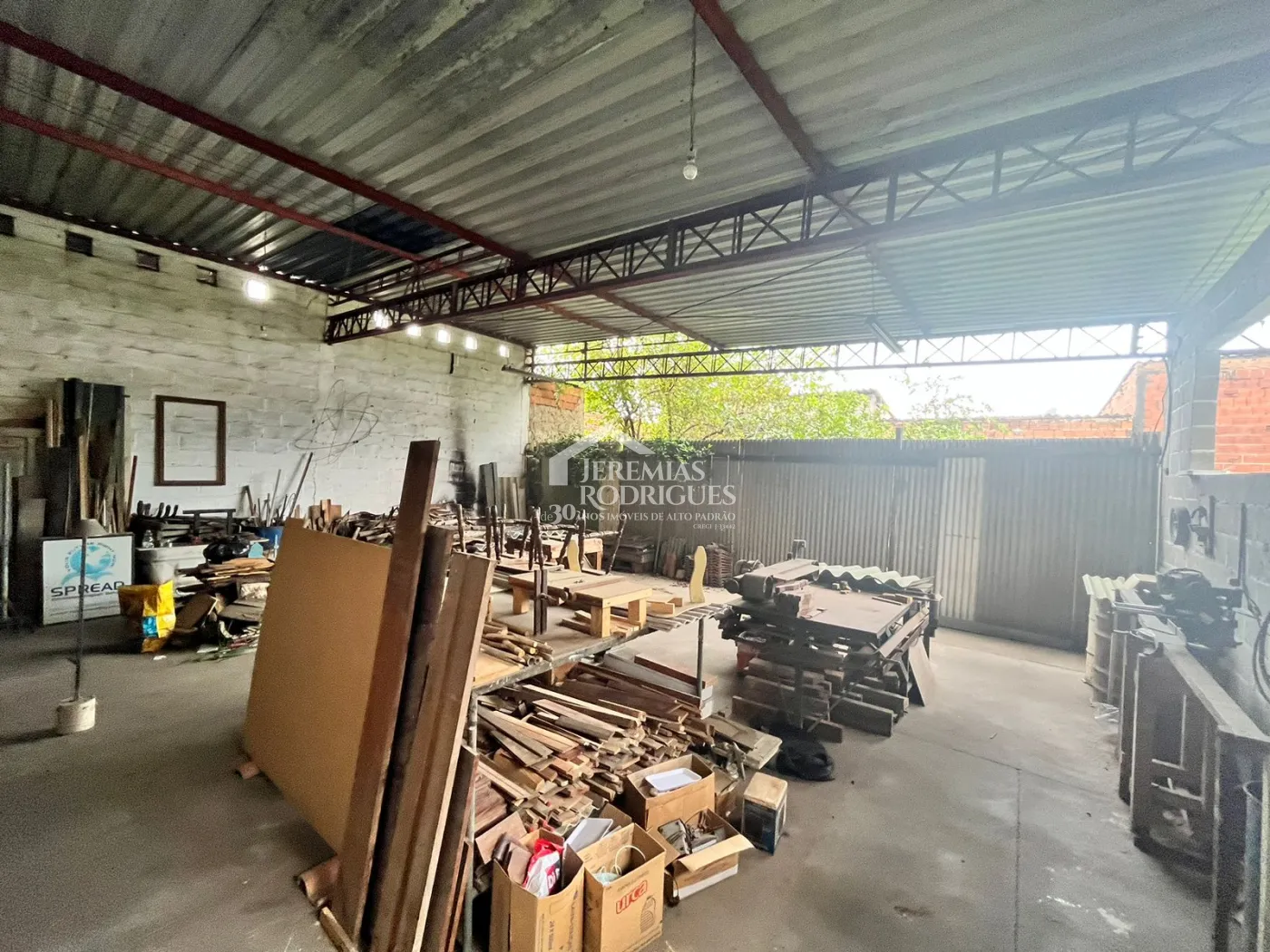 Terreno com 1.800 m² no bairro Campo Alegre em Pindamonhangaba/SP.