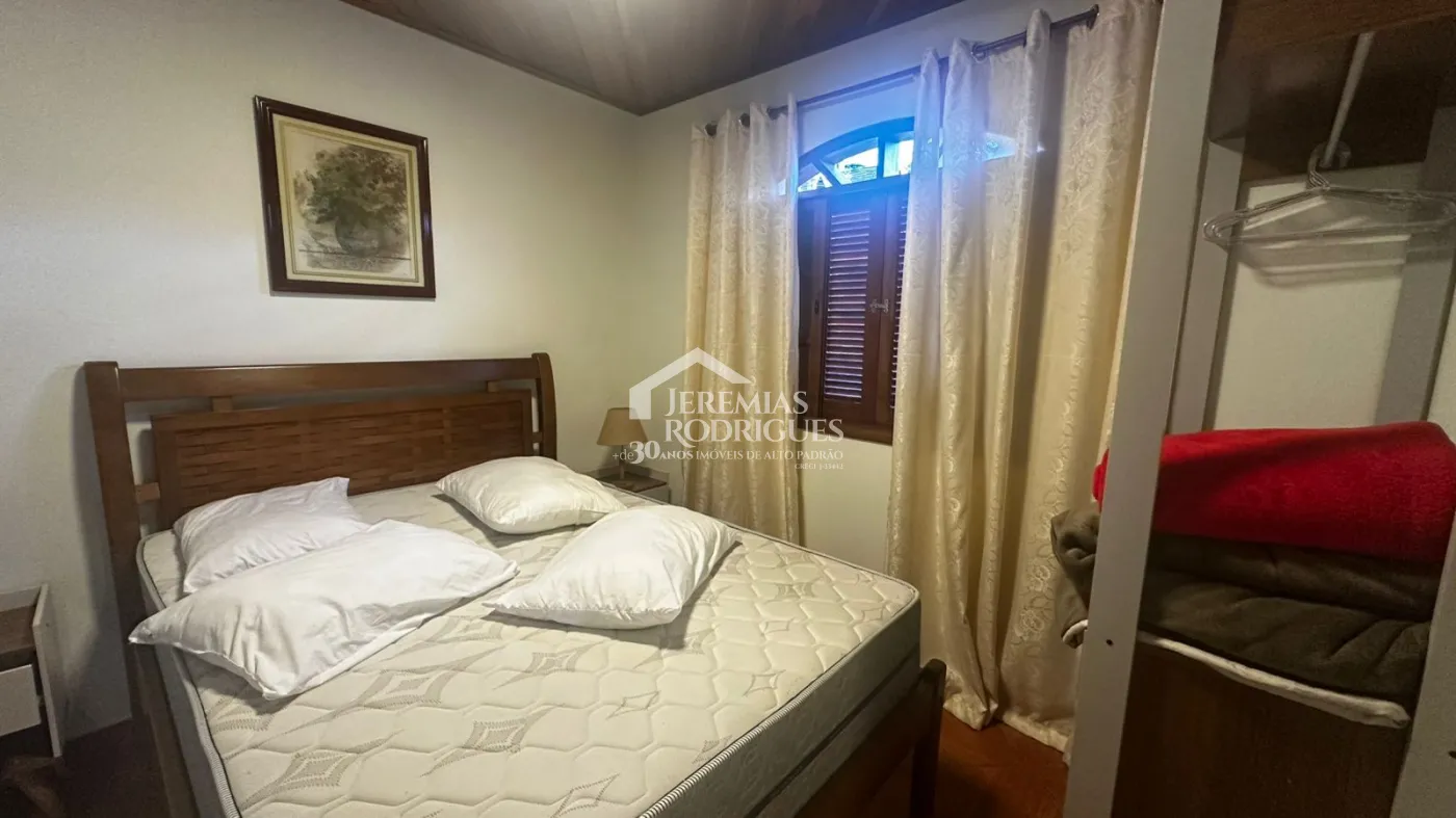 Casa para venda com 3 suítes no bairro Vila Ondina em Campos do Jordão/SP