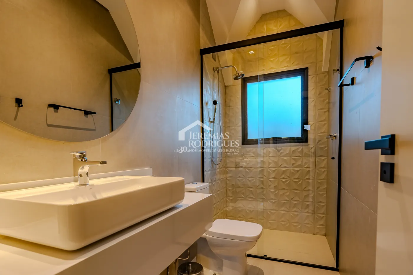 Casa à no Condomínio Recanto do Sol em Campos do Jordão/SP