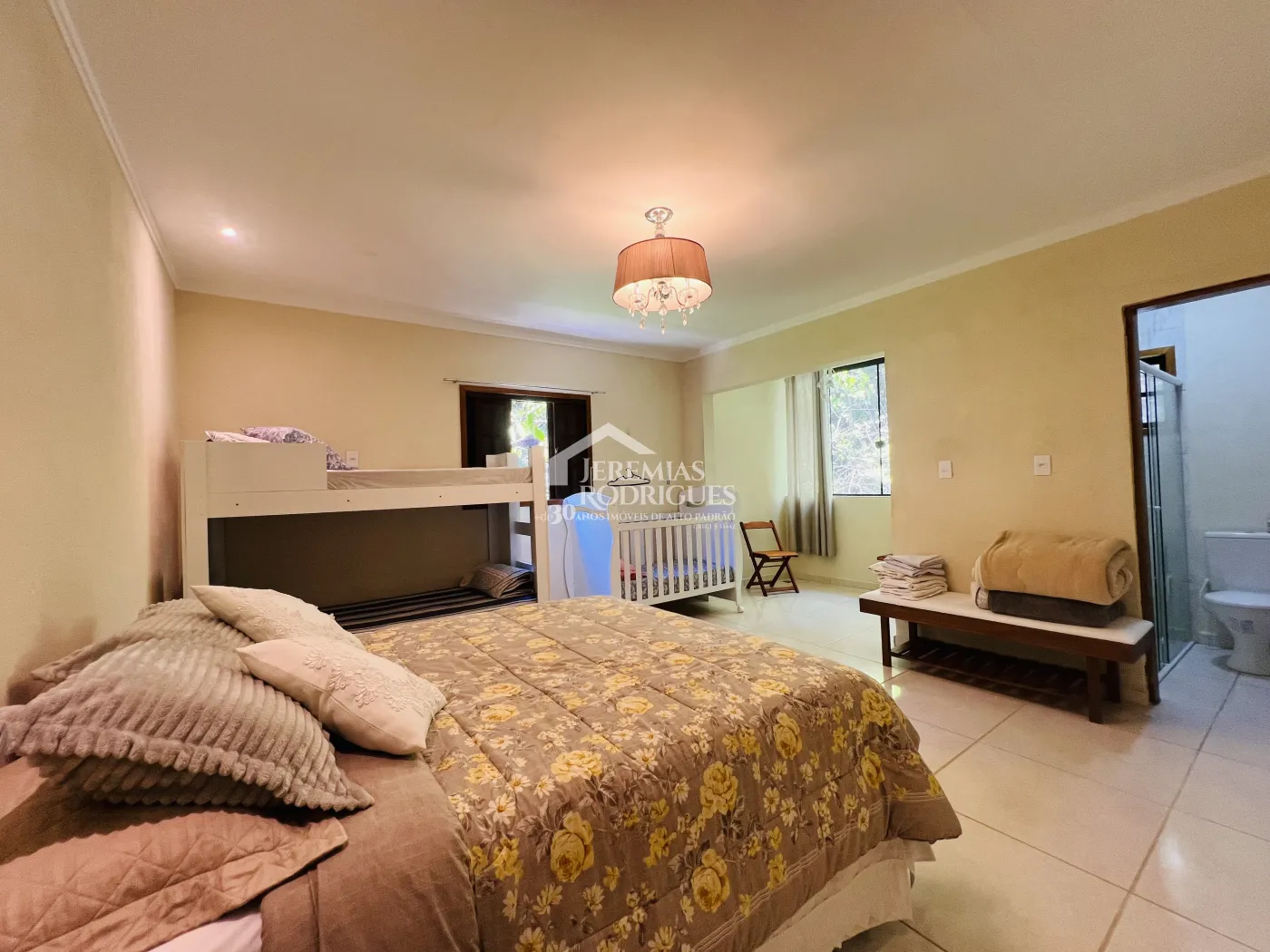 Chácara com 2 casas e 7 suítes - Loteamento Cortina D´Ampezzo - Santo Antônio do Pinhal/SP