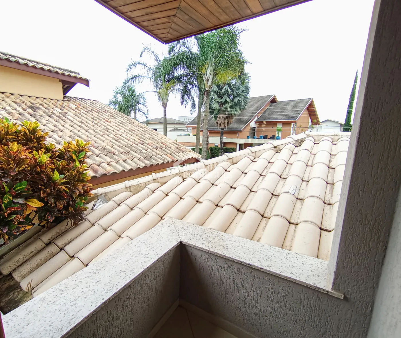 Casa para venda e locação com 3 dormitórios no Condomínio Taubaté Village em Taubaté/SP