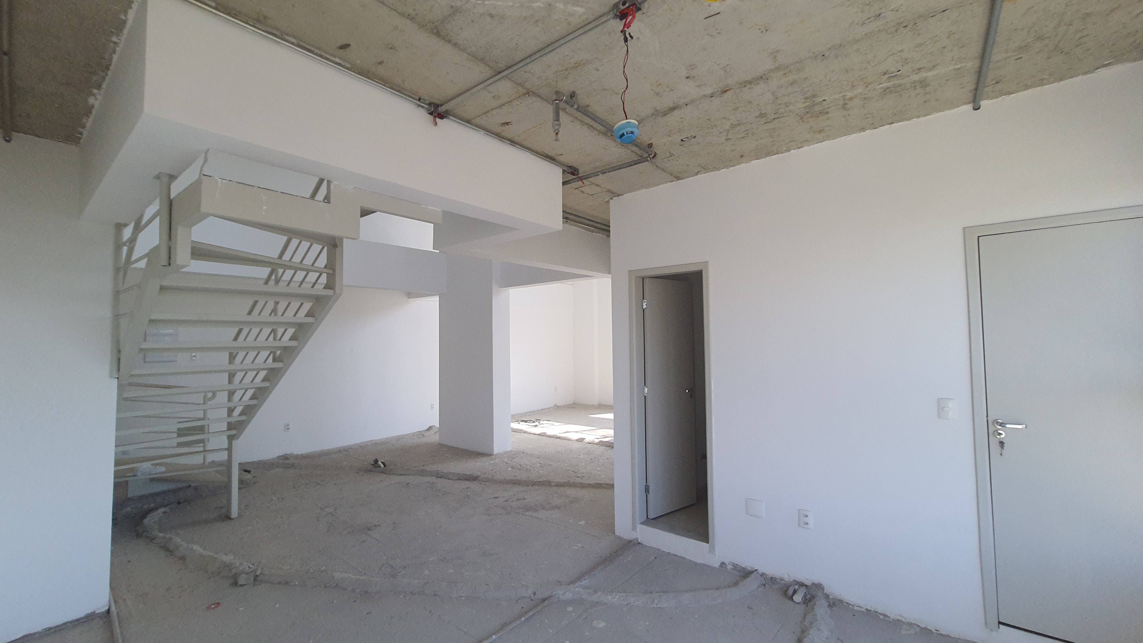 Sala comercial duplex à venda, 144 m² no Edifício The One Office Tower em Taubaté/SP.