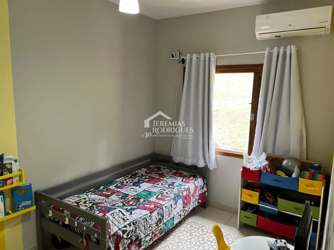 Casa com 3 dormitórios, 135 m² - Condomínio Chácaras Cataguá - Taubaté/SP