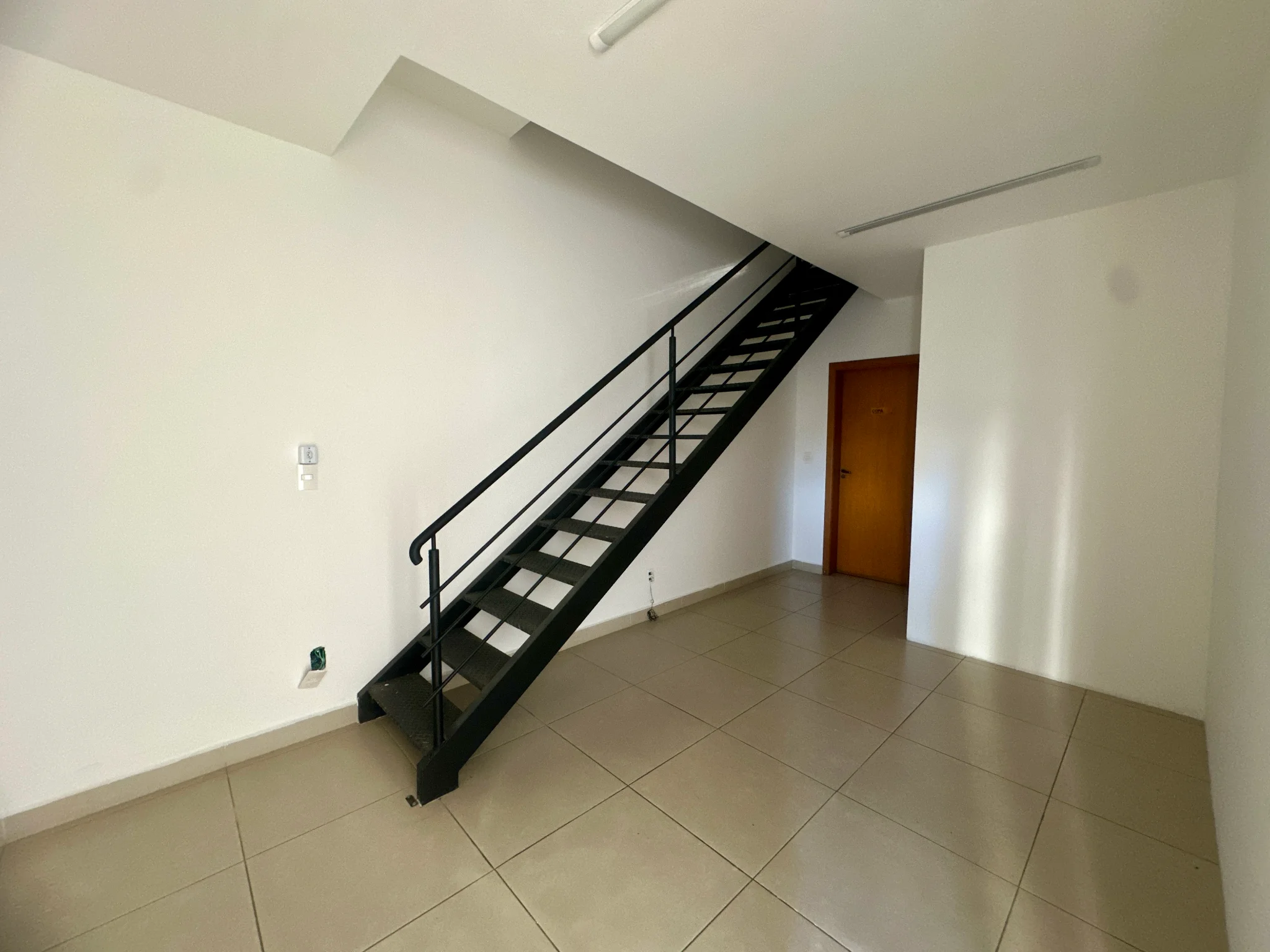 Ponto Comercial disponível para locação no Edifício Office Way em Taubaté/SP