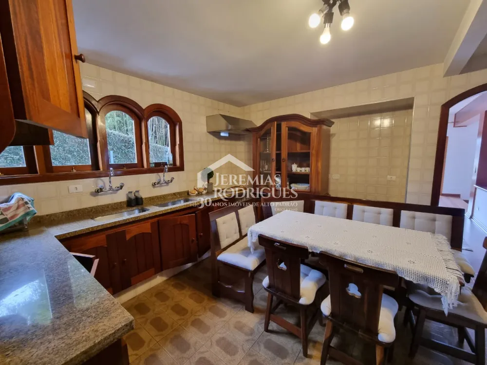 Casa com 6 dormitórios, 650 m² - Vila Inglesa - Campos do Jordão/SP