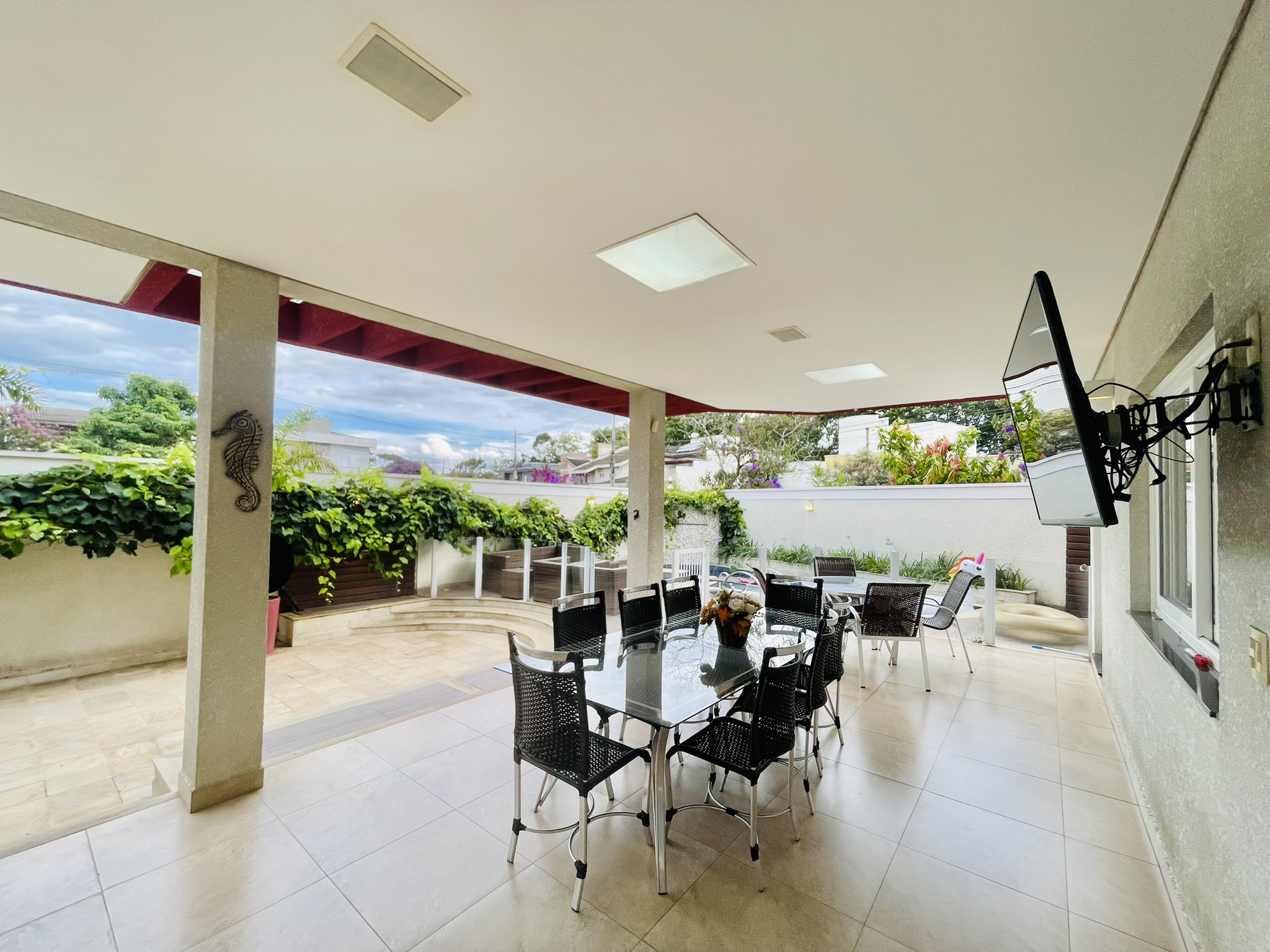 Casa para venda com 4 dormitórios no Condomínio Campos Do Conde I em Tremembé/SP