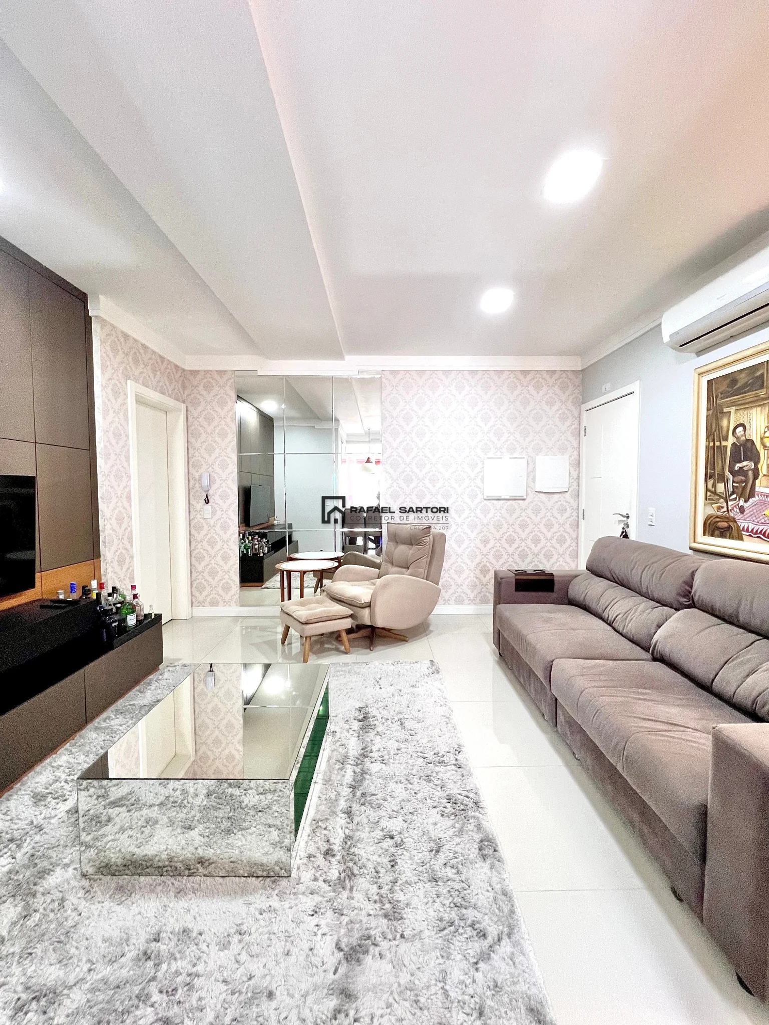 APARTAMENTO COM DECK PRIVATIVO